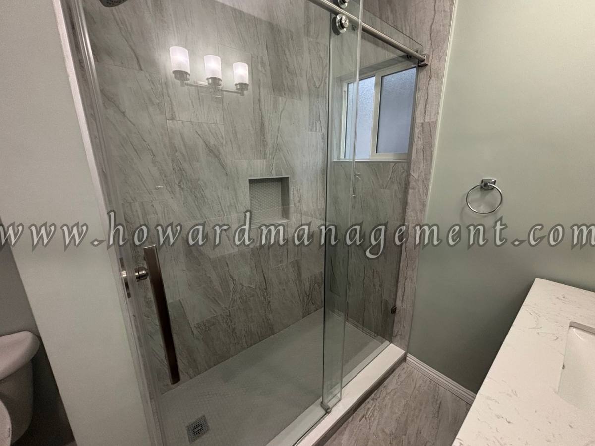 Apartment for rent at 5453 Alvern Circle, Los Angeles, CA 90045