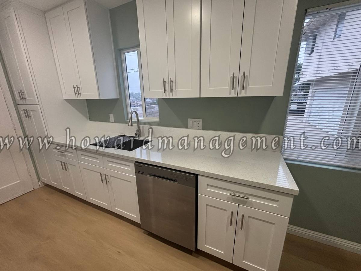 Apartment for rent at 5453 Alvern Circle, Los Angeles, CA 90045