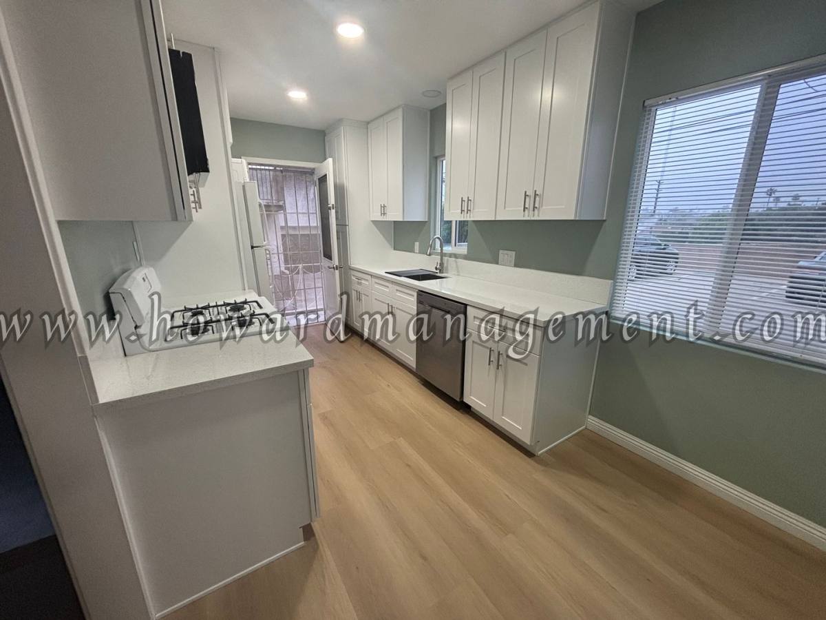 Apartment for rent at 5453 Alvern Circle, Los Angeles, CA 90045