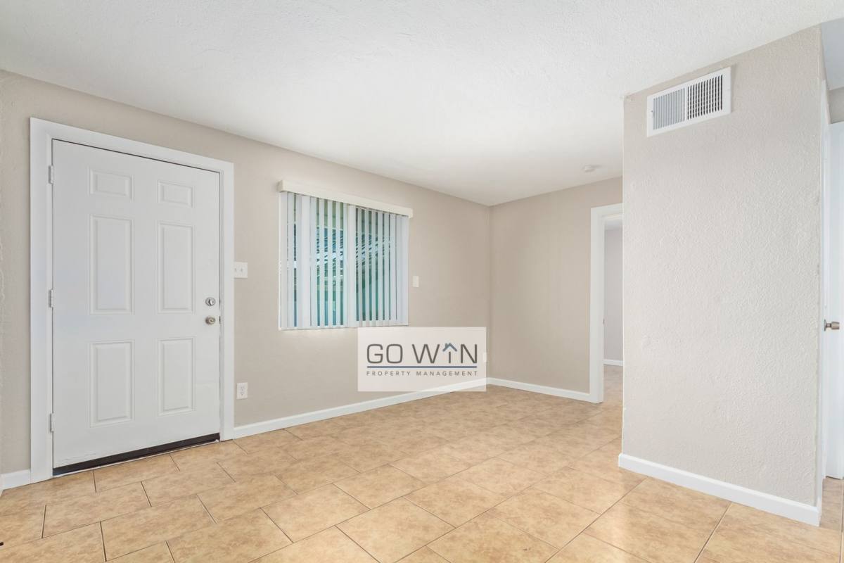 Apartment for rent at 2146 E Taylor St, Phoenix, AZ 85006