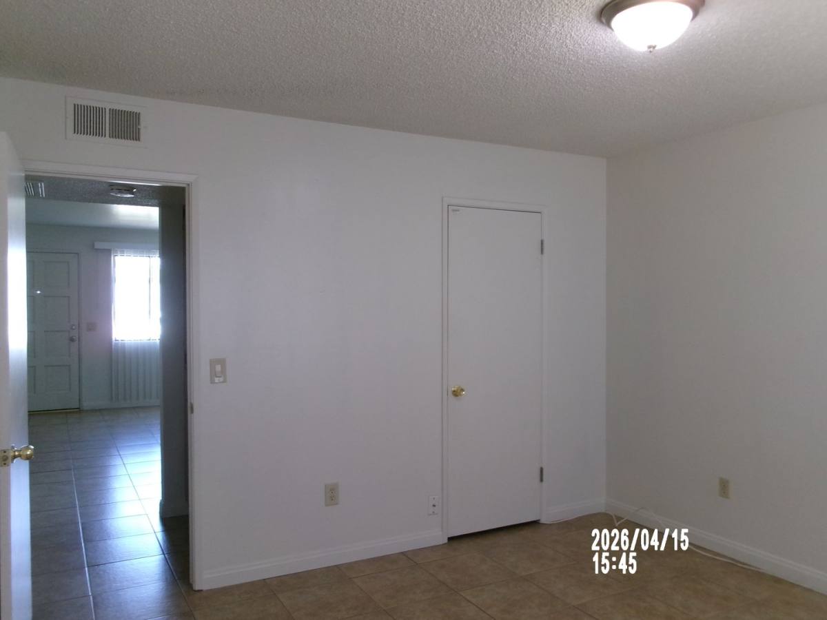 Apartment for rent at 337 W China Grade Loop Units A & B, Bakersfield, CA 93308