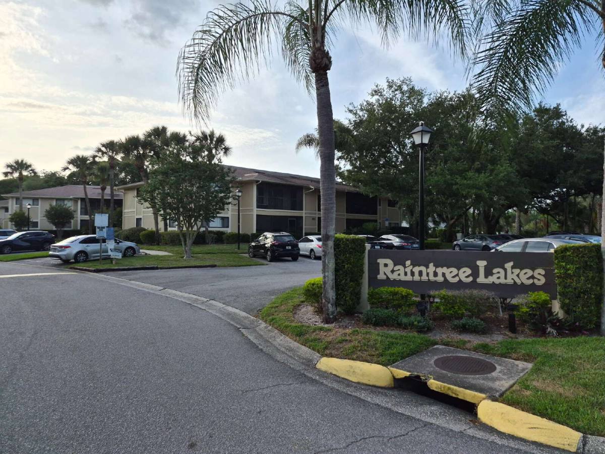 Condo for rent at 6018 Laketree Lane #B, Tampa, FL 33617