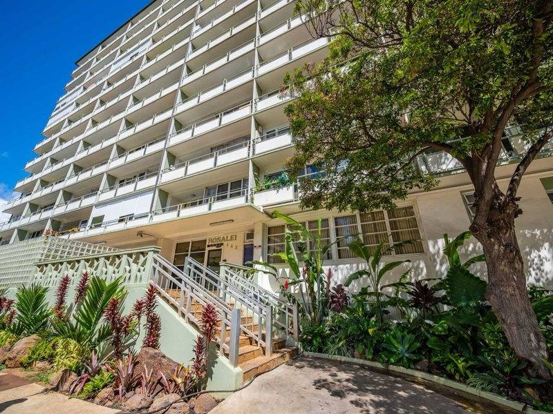 Condo for rent at 445 Kaiolu St, Honolulu, HI 96815