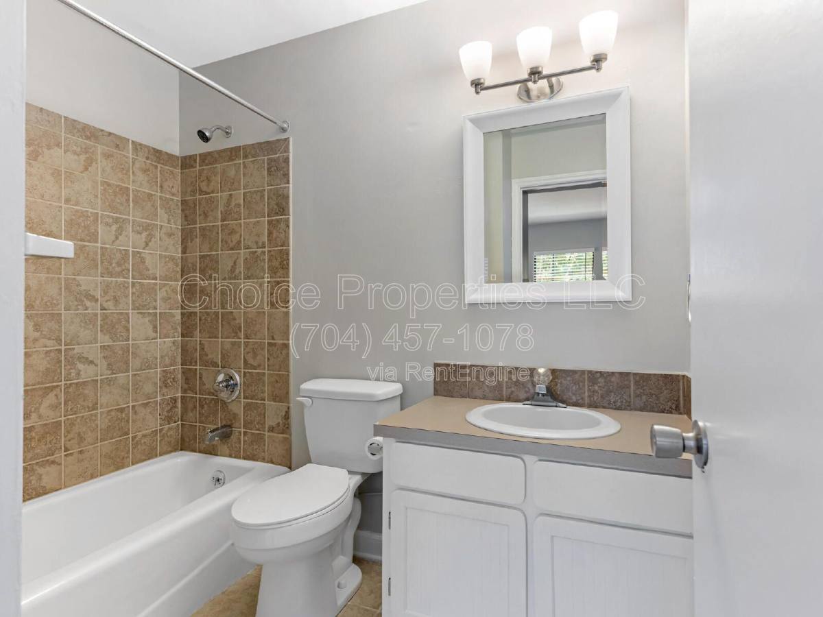 Apartment for rent at 406 W 9th St #203, Charlotte, NC 28202