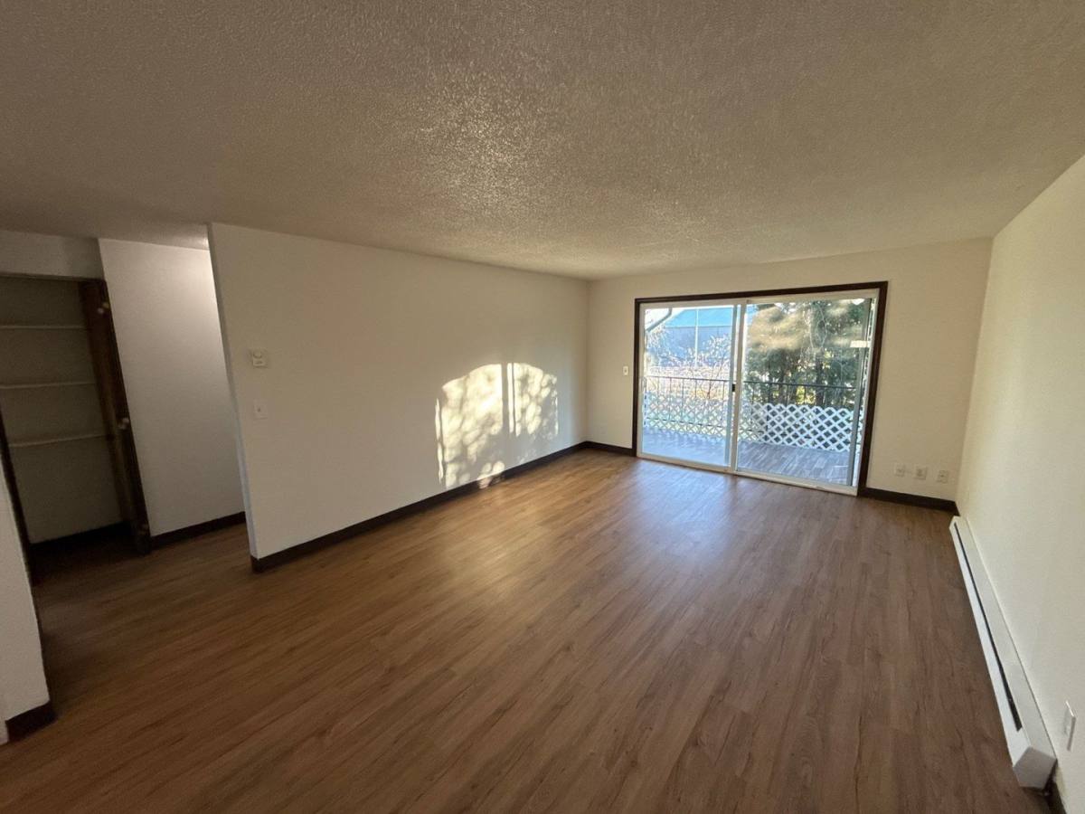 Apartment for rent at 4135 State St #11, Salem, OR 97301