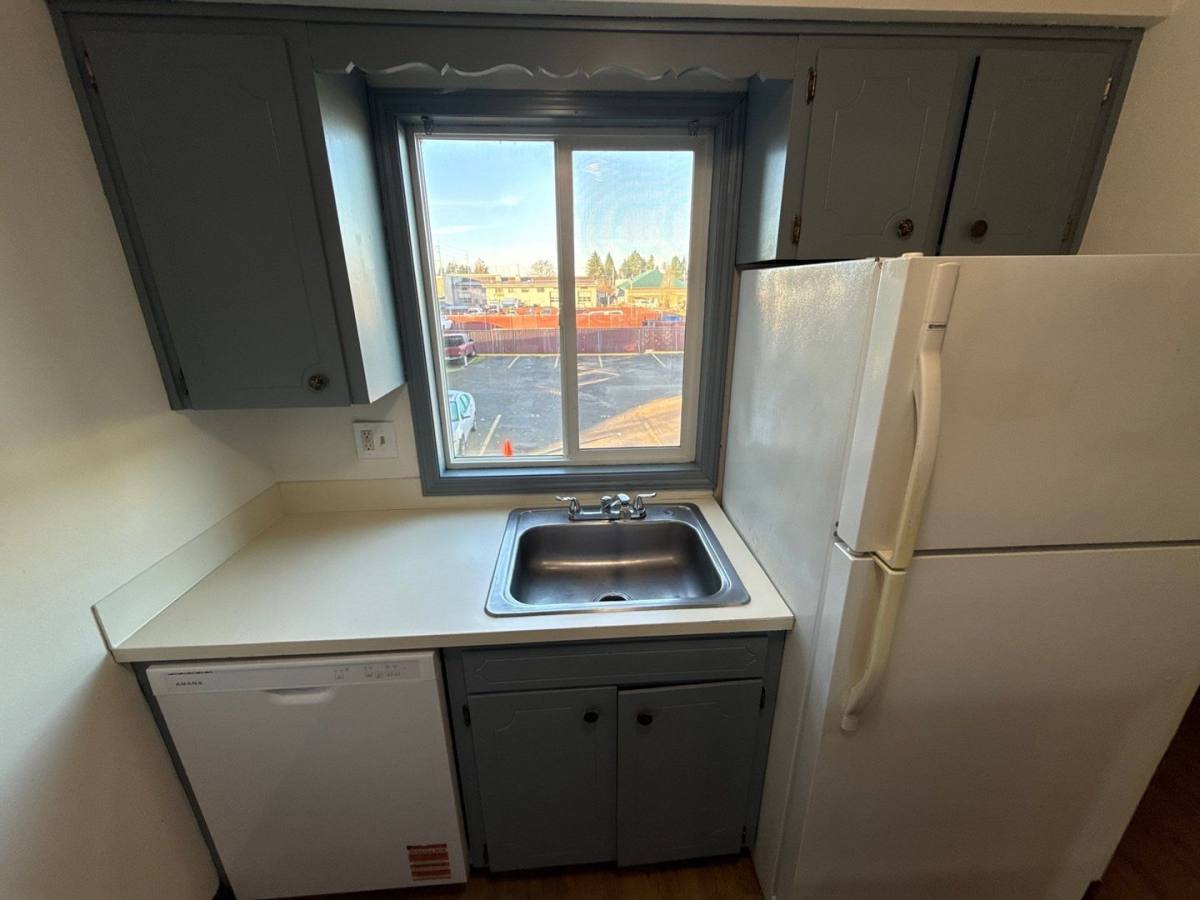 Apartment for rent at 4135 State St #11, Salem, OR 97301