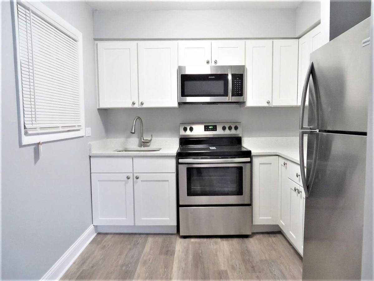 Apartment for rent at 1050 - 1110 N Wheeling Rd, Mount Prospect, IL 60056