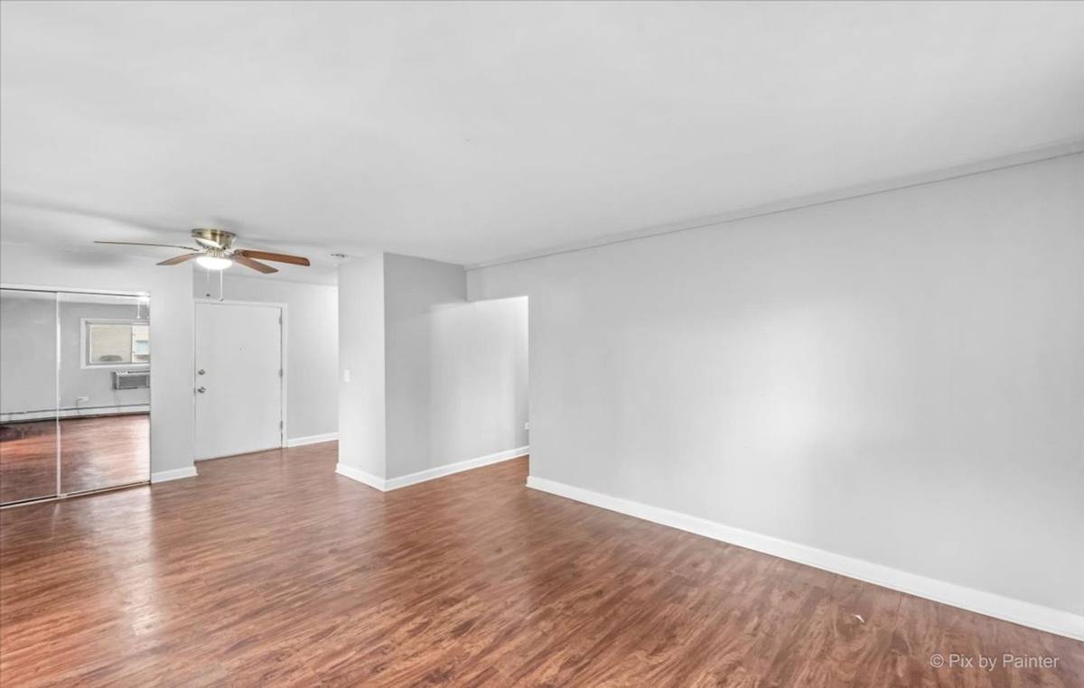 Apartment for rent at 1050 - 1110 N Wheeling Rd, Mount Prospect, IL 60056