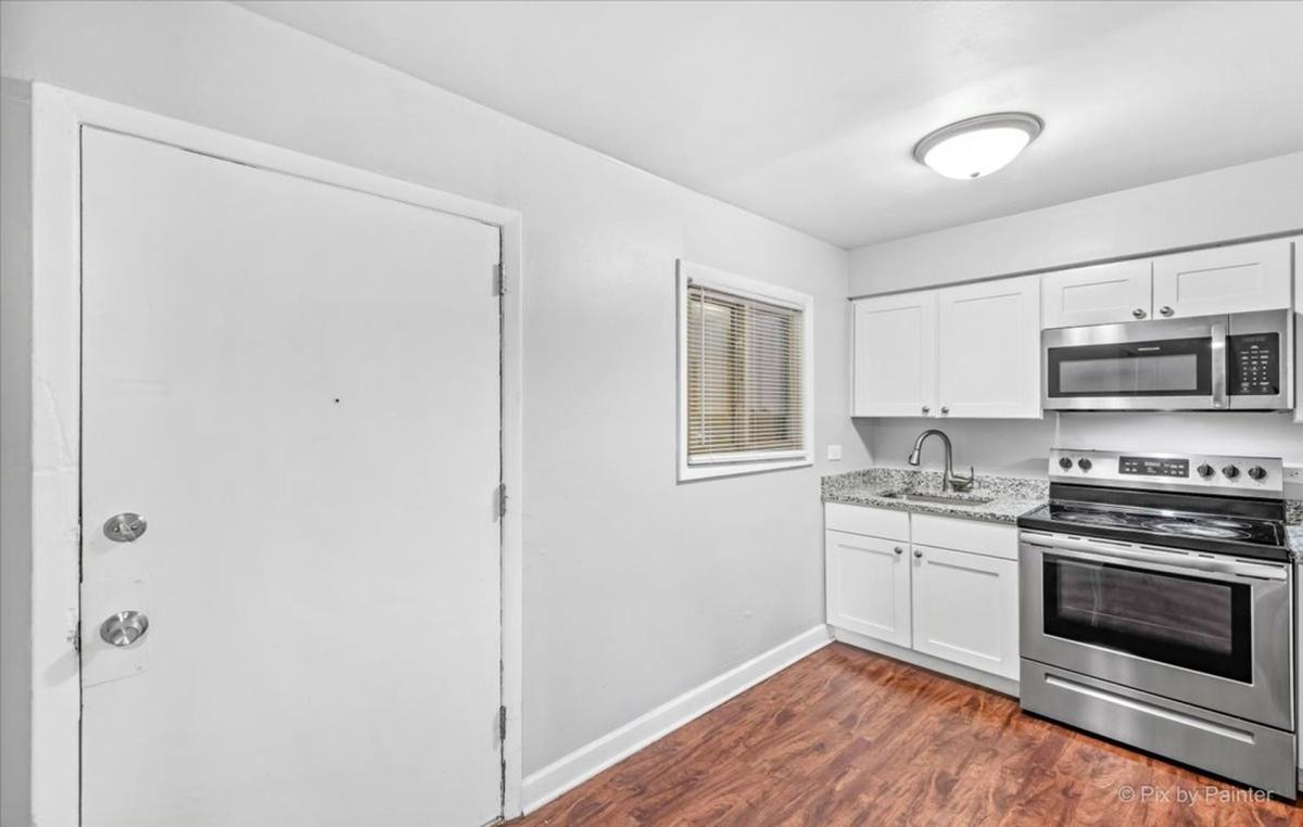 Apartment for rent at 1050 - 1110 N Wheeling Rd, Mount Prospect, IL 60056