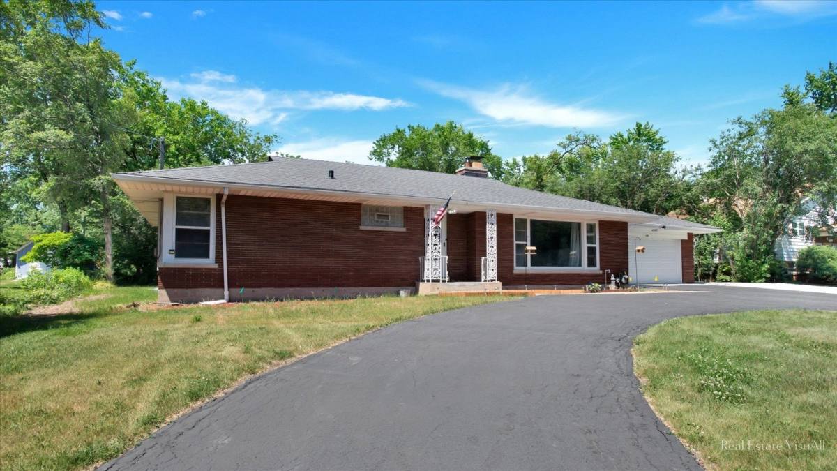 House for rent at 11460 73rd Place, Willowbrook, IL 60527