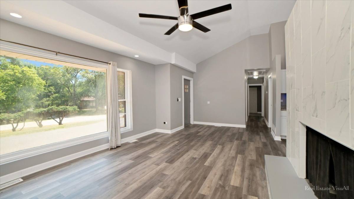House for rent at 11460 73rd Place, Willowbrook, IL 60527