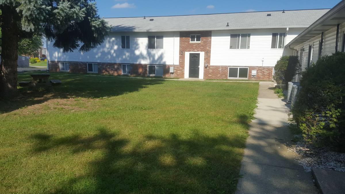 Apartment for rent at 600 Wooddale Terrace, Greenwood, IN 46142