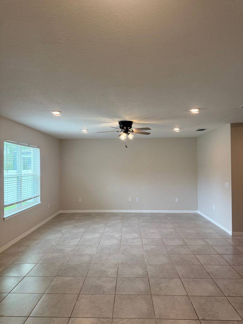 House for rent at 1042 Michelangelo Lane, Winter Haven, FL 33884