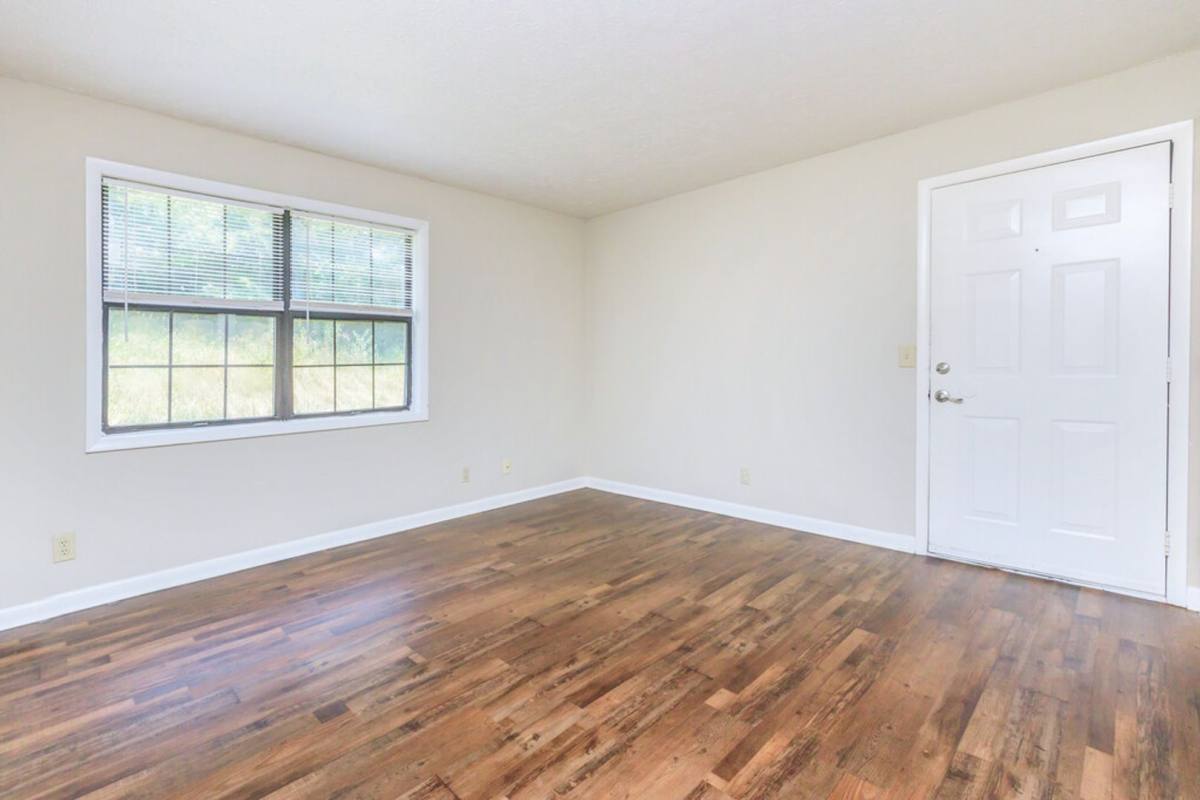 Apartment for rent at 103 S Ridge Dr, Woodbury, TN 37190