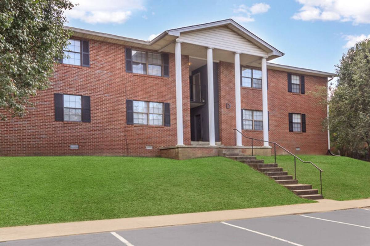 Apartment for rent at 103 S Ridge Dr, Woodbury, TN 37190