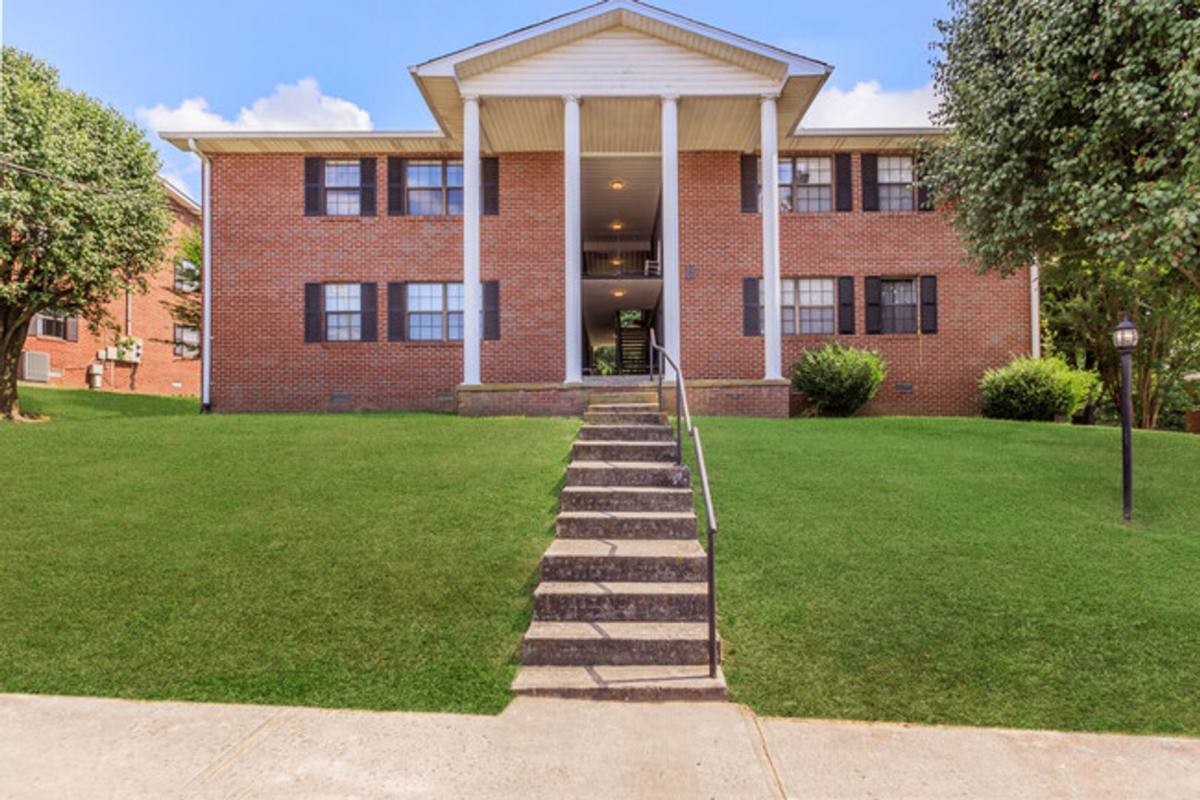 Apartment for rent at 103 S Ridge Dr, Woodbury, TN 37190