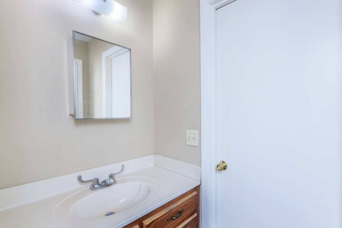 Apartment for rent at 103 S Ridge Dr, Woodbury, TN 37190