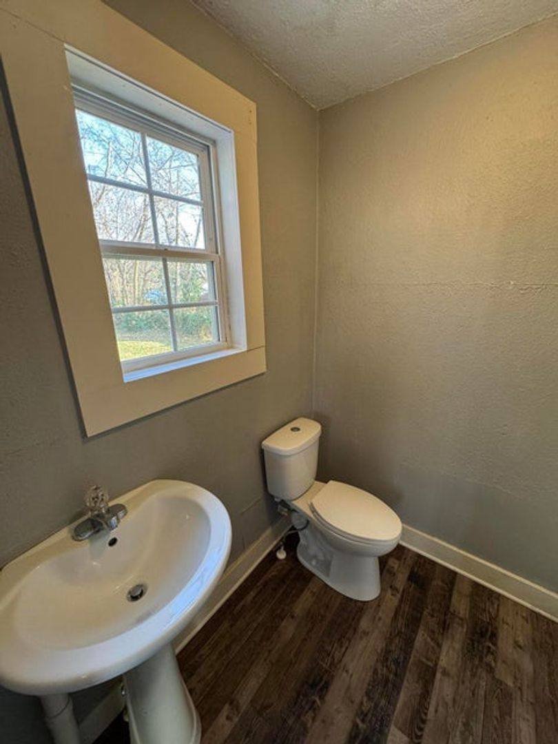 House for rent at 1722 N Fremont, Springfield, MO 65803