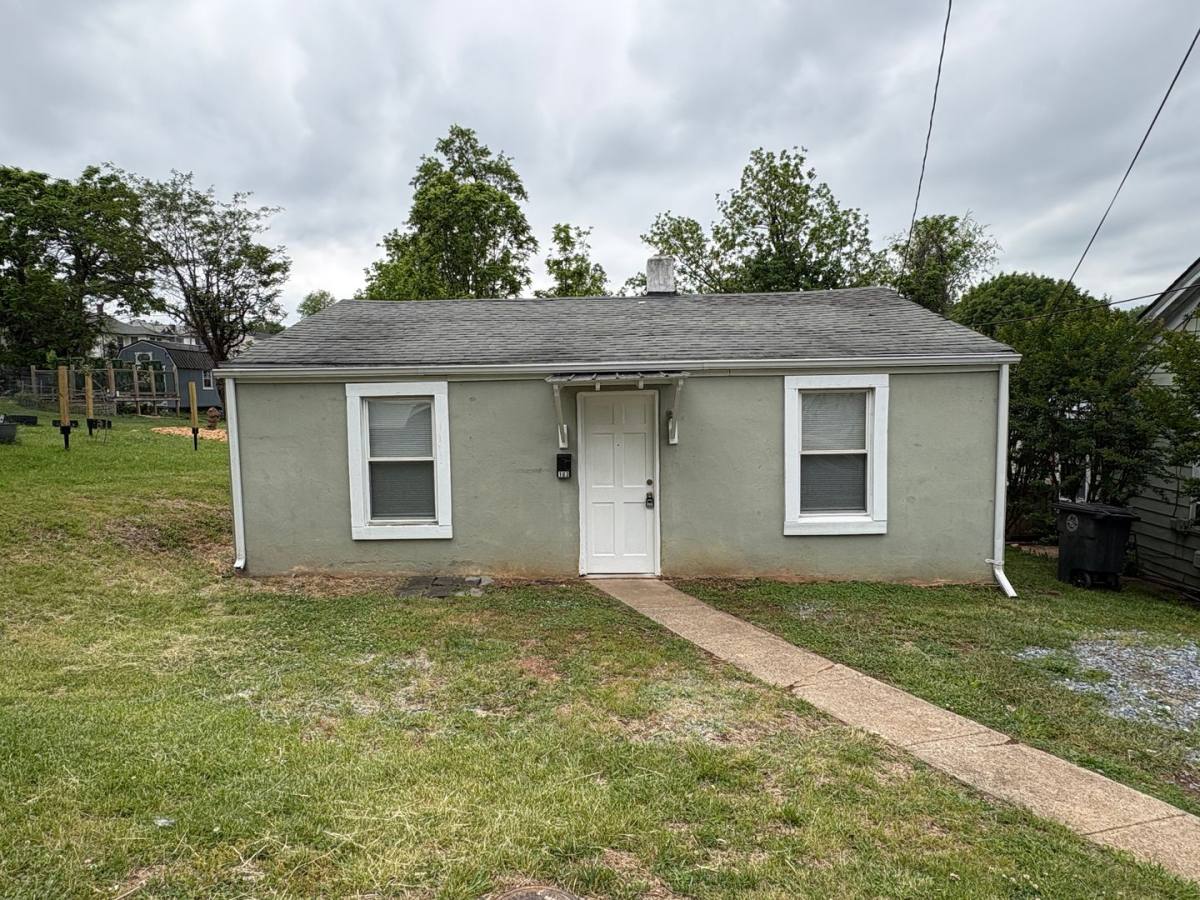 House for rent at 103 Willow St, Lynchburg, VA 24503