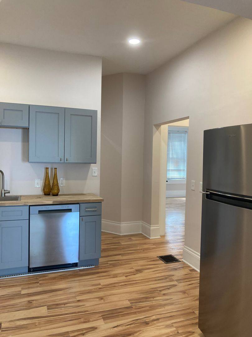 Apartment for rent at 6701 Madison Ave, Cleveland, OH 44102