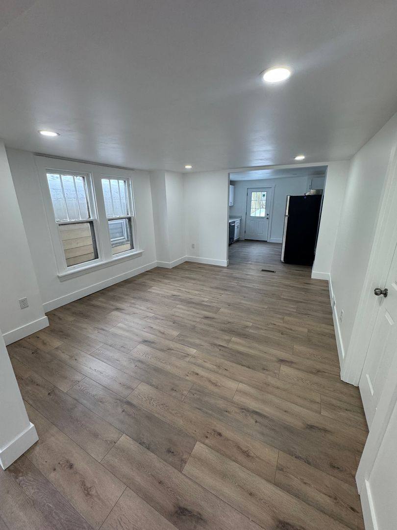 House for rent at 1148 E St, Pittsburgh, PA 15221
