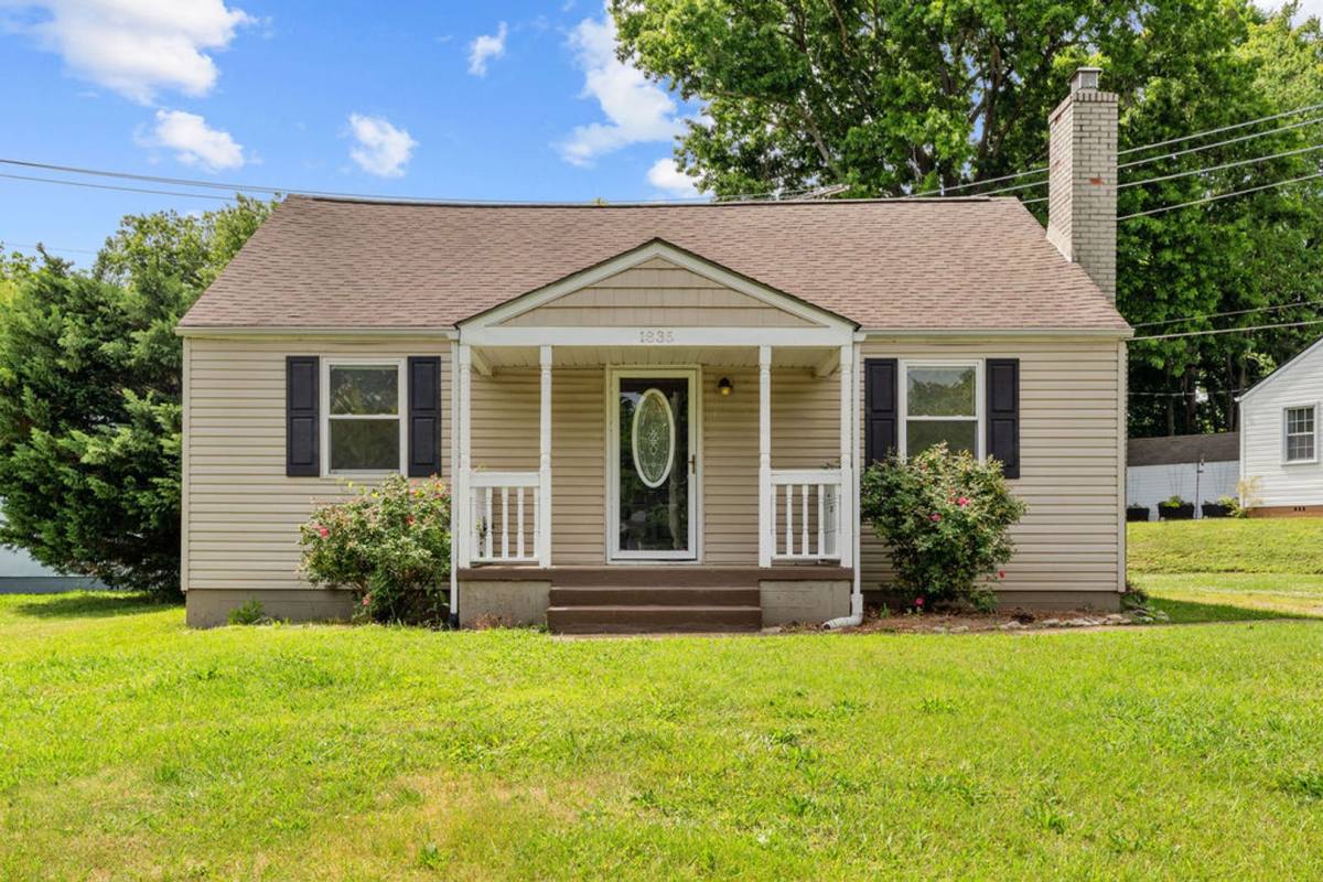 House for rent at 1835 Dalton St, Alcoa, TN 37701
