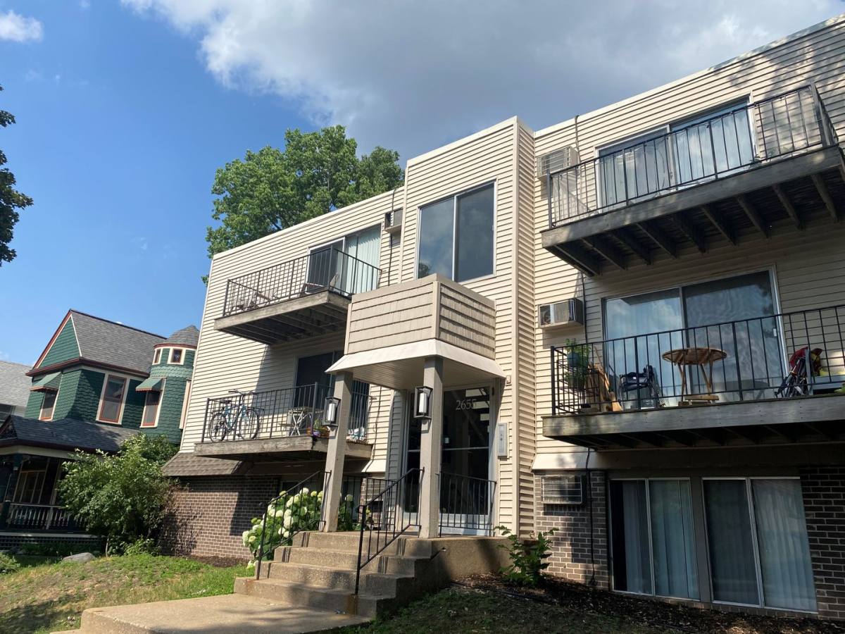 Apartment for rent at 2655 Colfax Ave S, Minneapolis, MN 55408