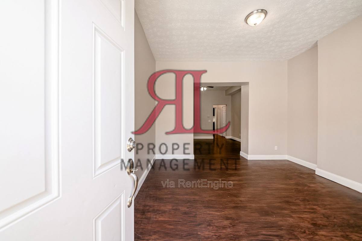 Apartment for rent at 282 S Ohio Ave, Columbus, OH 43205