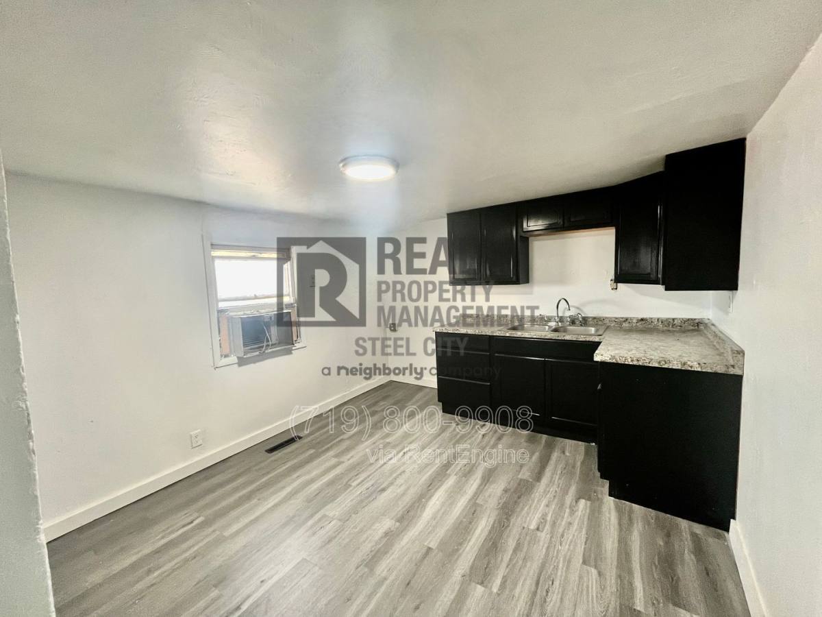 Apartment for rent at 2802 Lakeview Ave, Pueblo, CO 81005