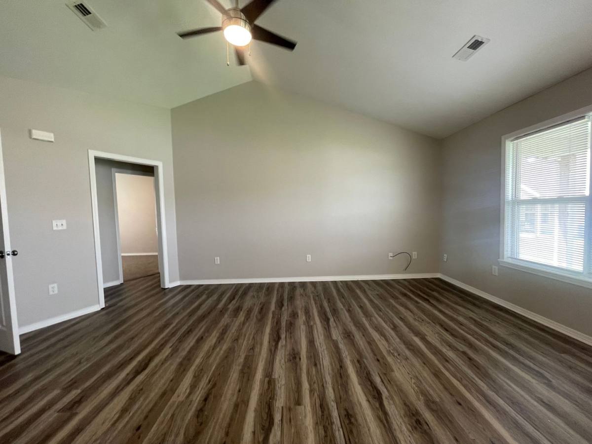 House for rent at 139 Woodland Dr N, Branson, MO 65616