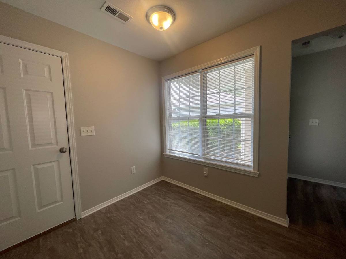 House for rent at 139 Woodland Dr N, Branson, MO 65616