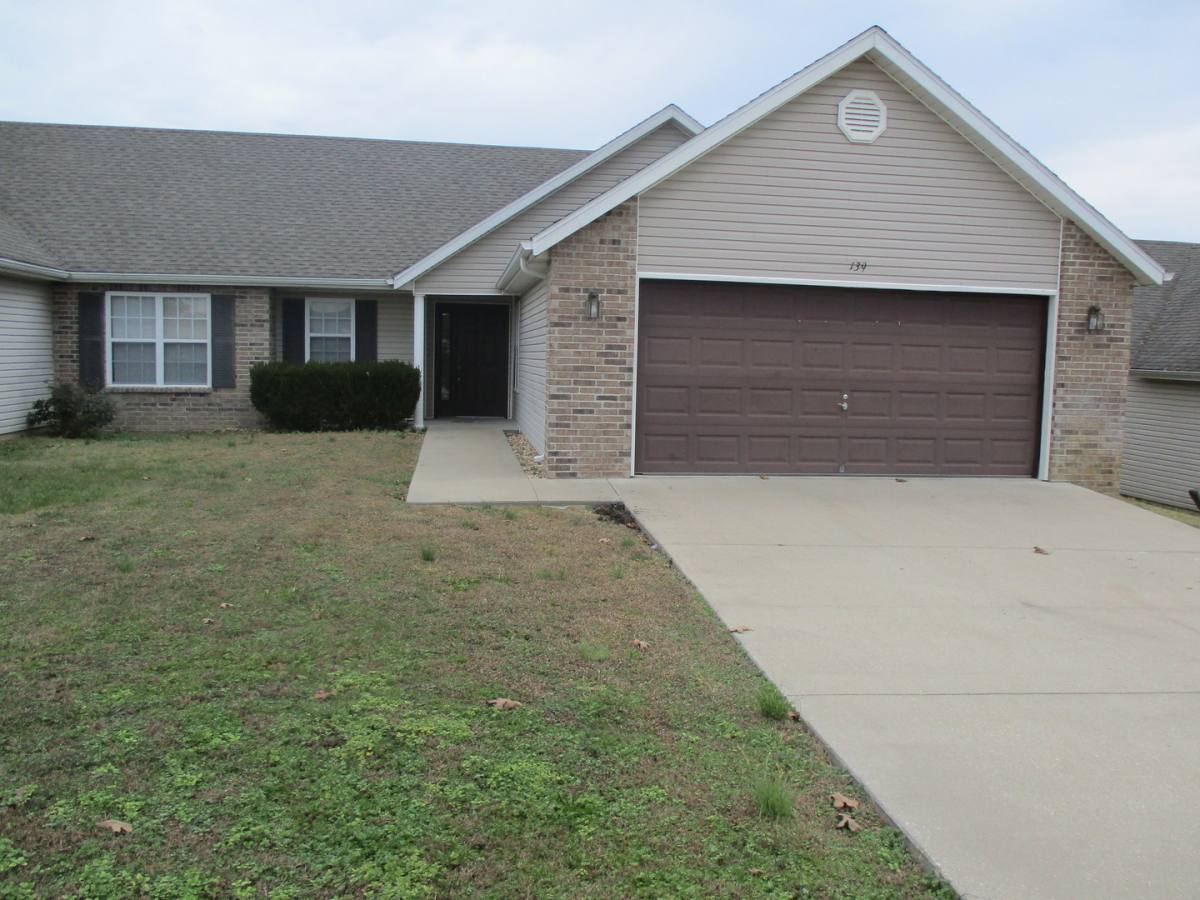 House for rent at 139 Woodland Dr N, Branson, MO 65616