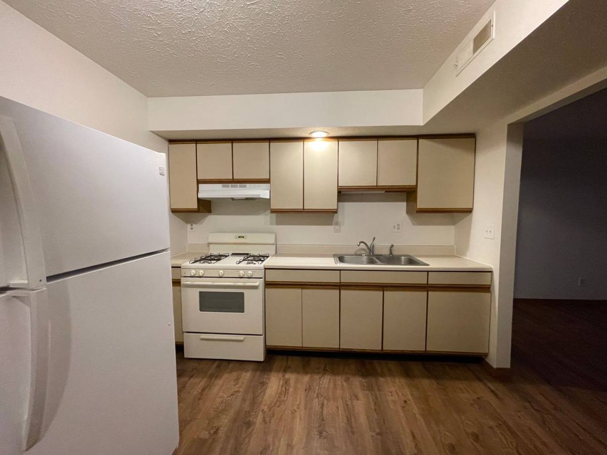 Apartment for rent at 435 S Silverwood Lane, Goshen, IN 46526