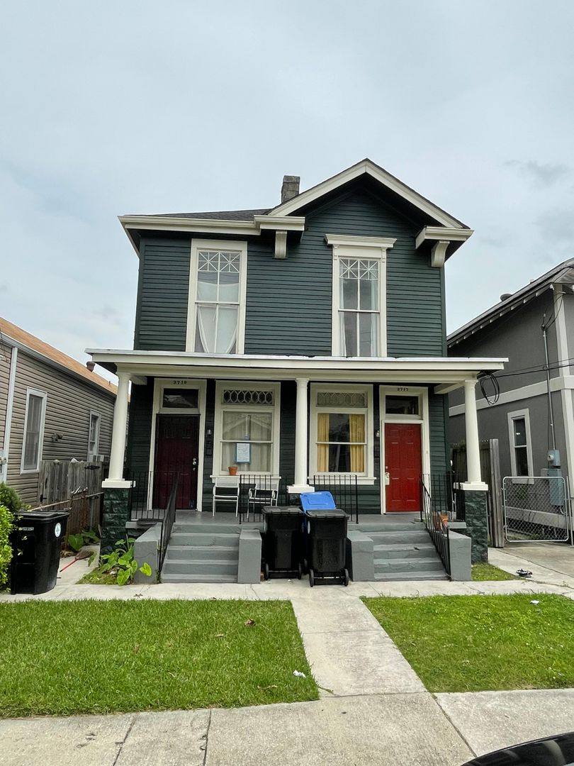 Townhouse for rent at 2717-19 Milan St, New Orleans, LA 70125