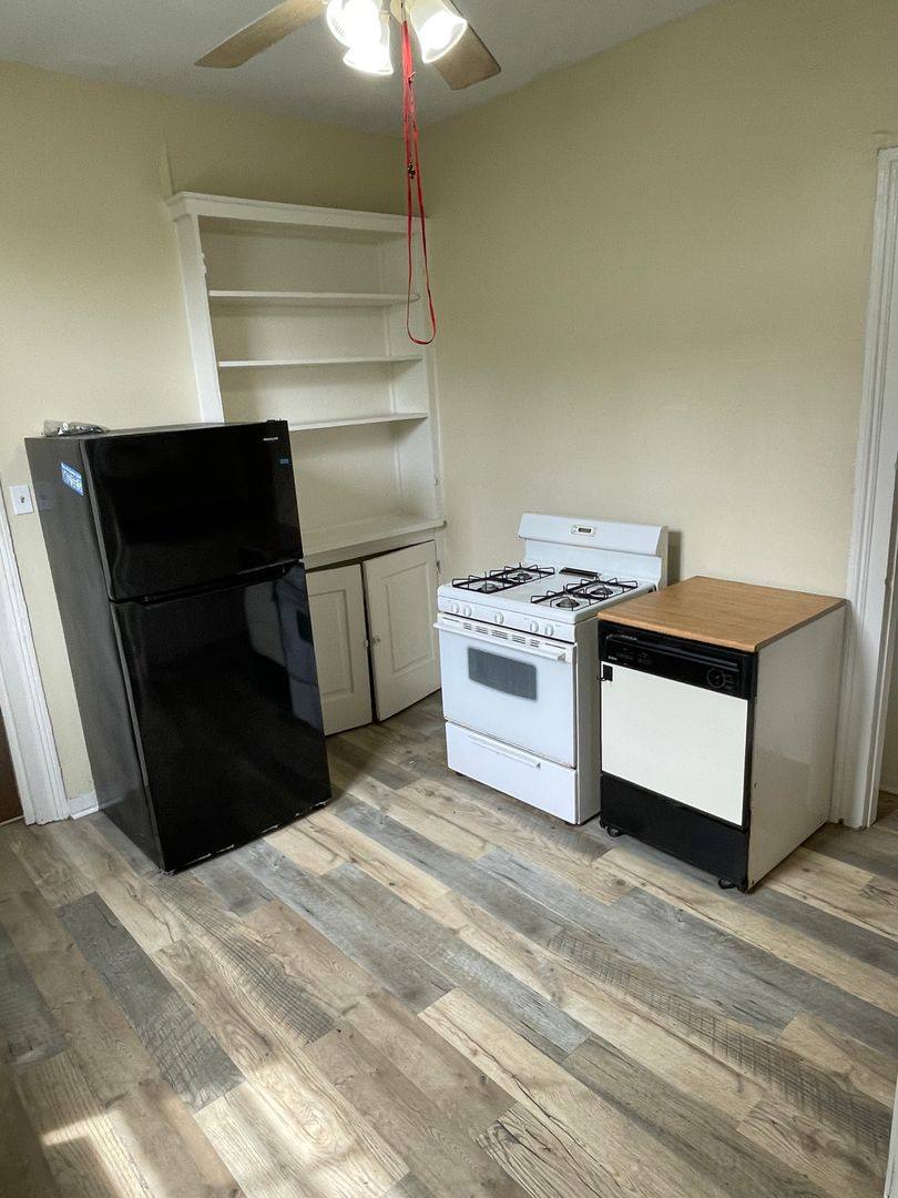 Townhouse for rent at 2717-19 Milan St, New Orleans, LA 70125