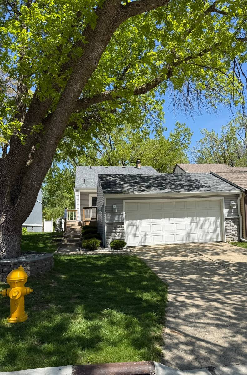 House for rent at 8311 Twana Dr, Urbandale, IA 50322