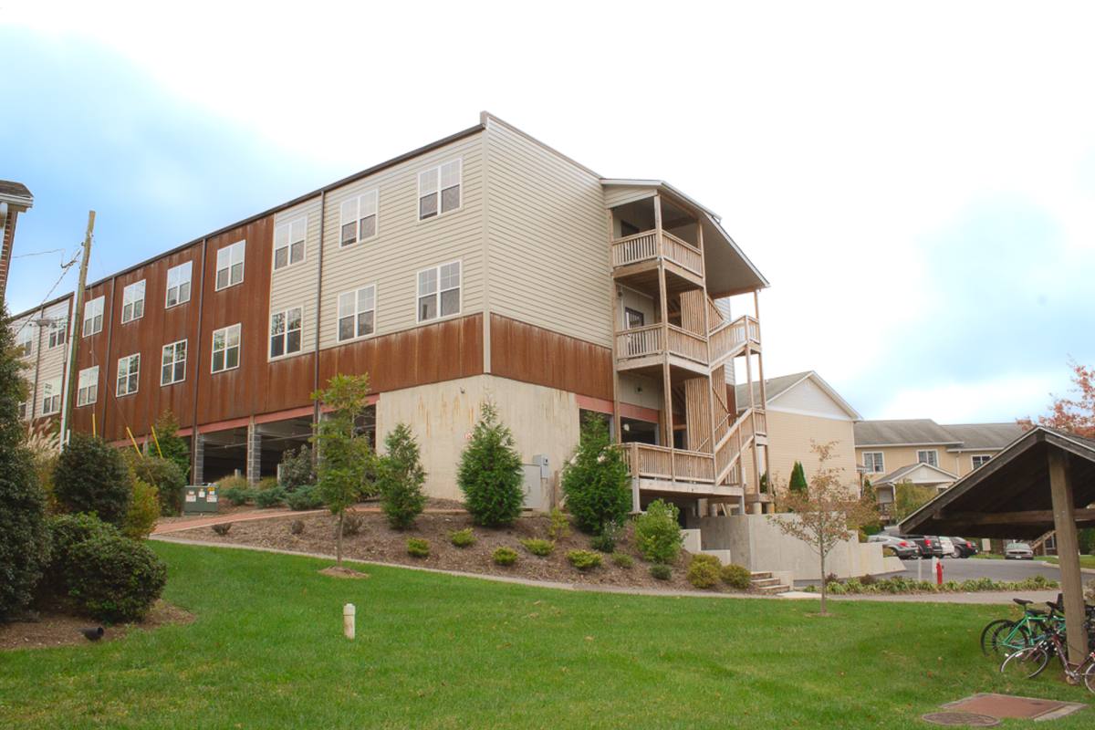 Apartment for rent at 116 Hearthstone Dr, Blacksburg, VA 24060