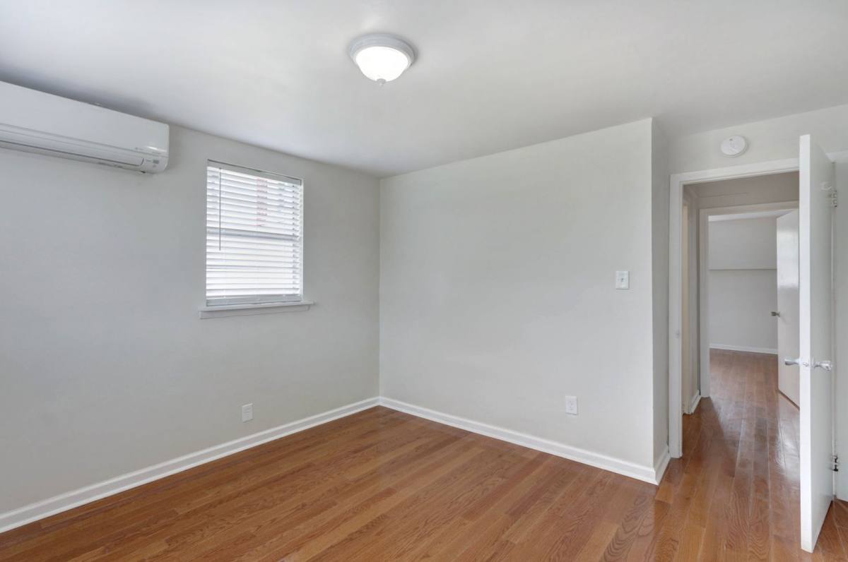 Apartment for rent at 737 E Gwinnett St, Savannah, GA 31401