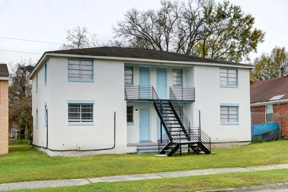 Apartment for rent at 737 E Gwinnett St, Savannah, GA 31401