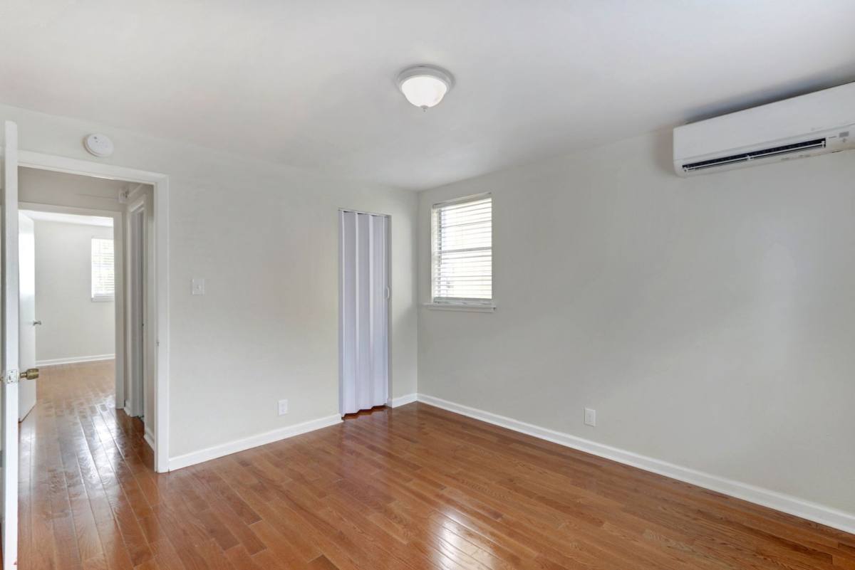 Apartment for rent at 737 E Gwinnett St, Savannah, GA 31401