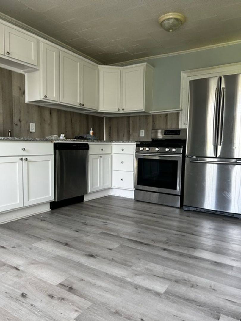 Apartment for rent at 412 Johnson St, New Bern, NC 28560