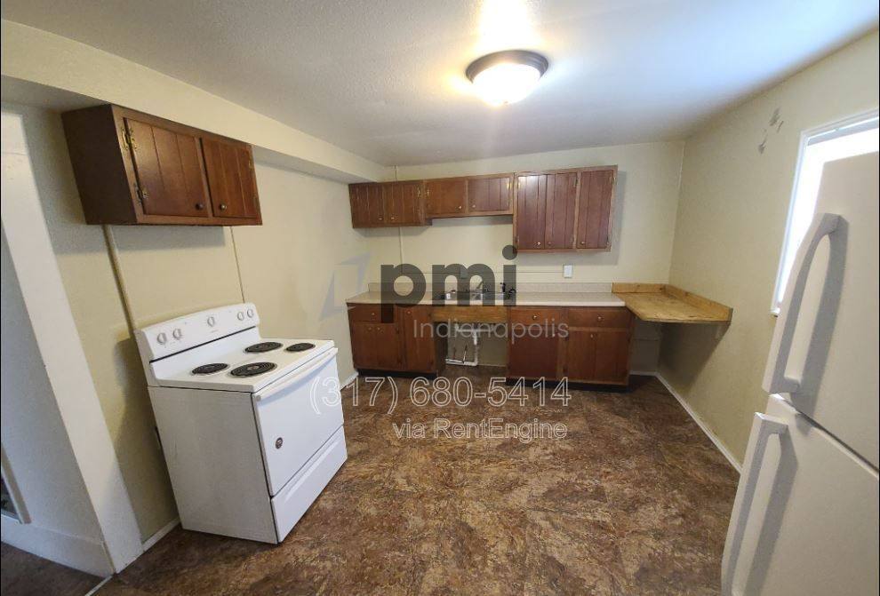 Apartment for rent at 1311 E 11th St #2, Muncie, IN 47302