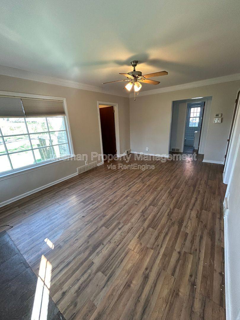 House for rent at 2004 Woodward Ave, Kalamazoo, MI 49007