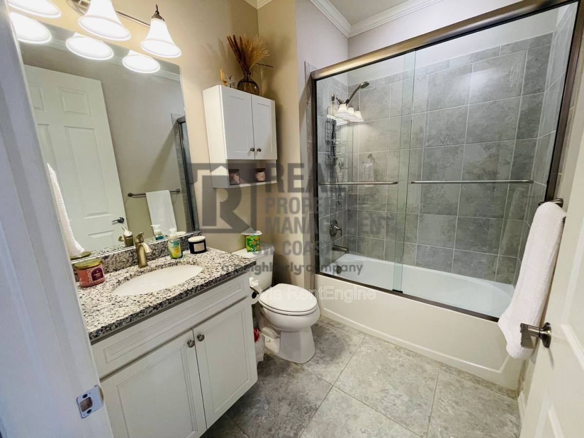 Apartment for rent at 10900 Glenhurst St, Fort Myers, FL 33913