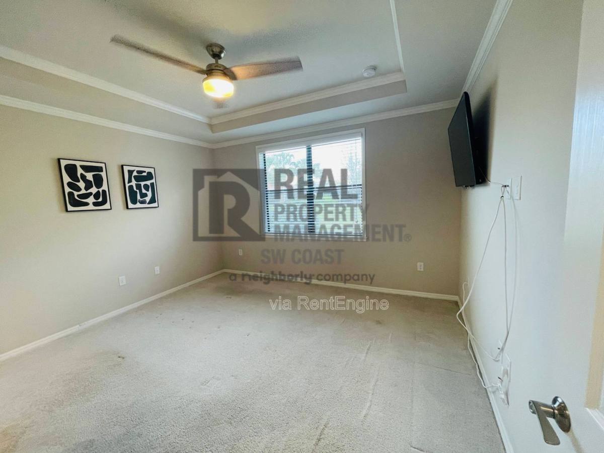 Apartment for rent at 10900 Glenhurst St, Fort Myers, FL 33913