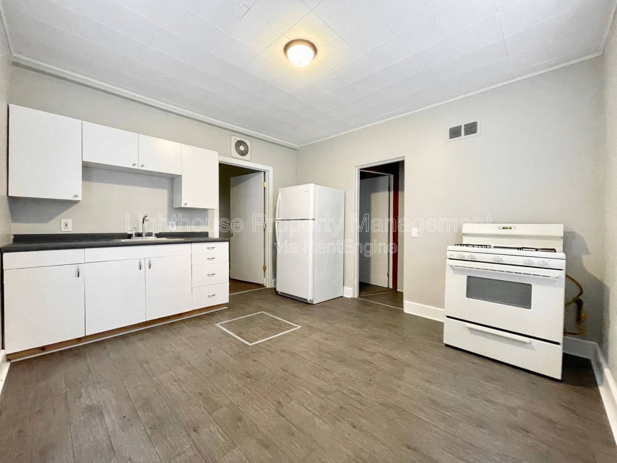 Apartment for rent at 1633 Peck St #1, Muskegon, MI 49441