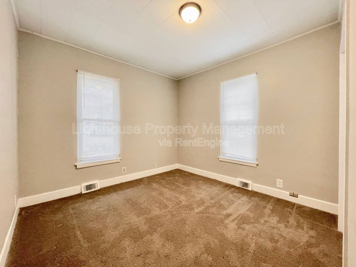 Apartment for rent at 1633 Peck St #1, Muskegon, MI 49441