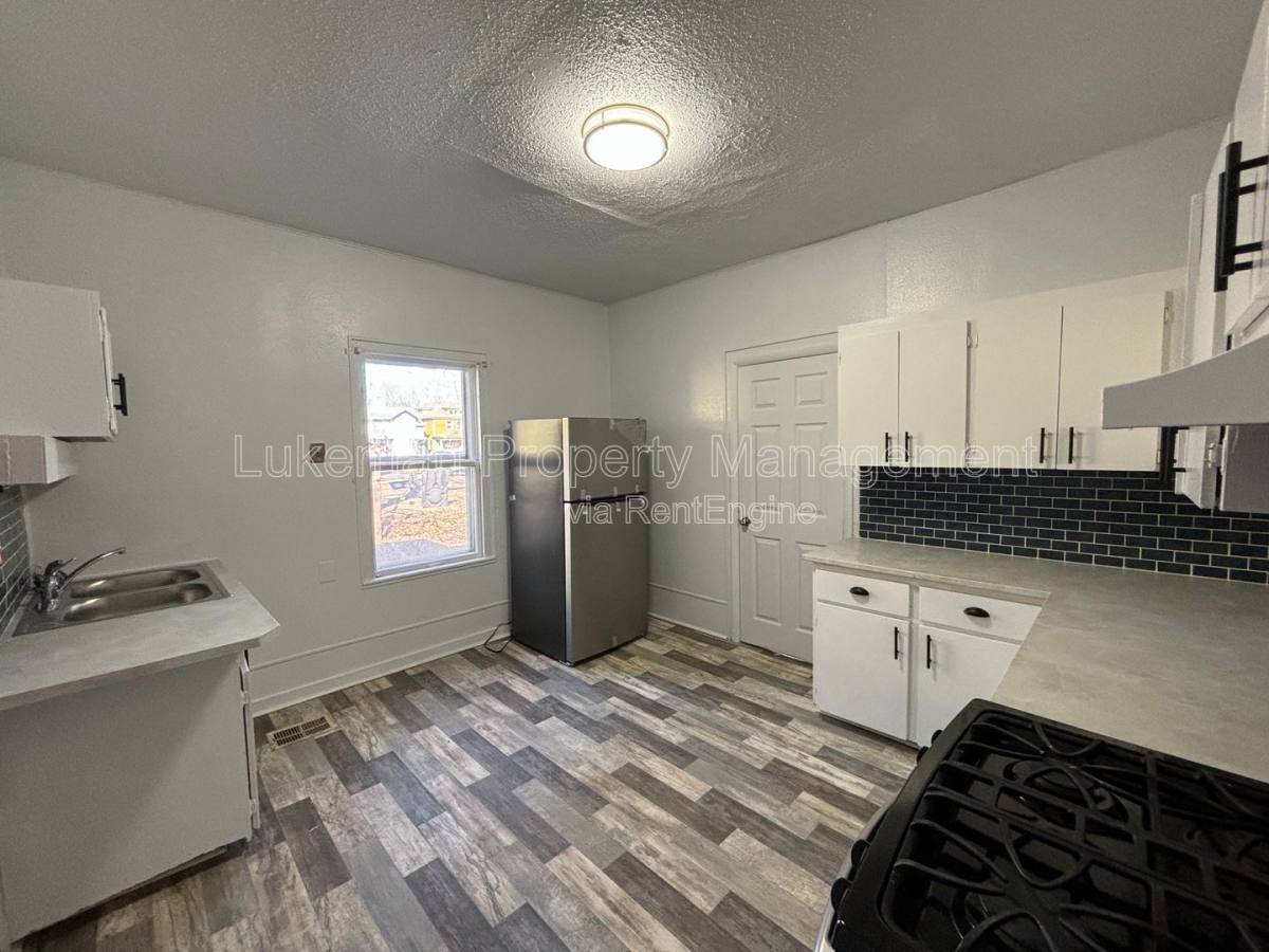 Apartment for rent at 515 Locust St #3, Kalamazoo, MI 49007