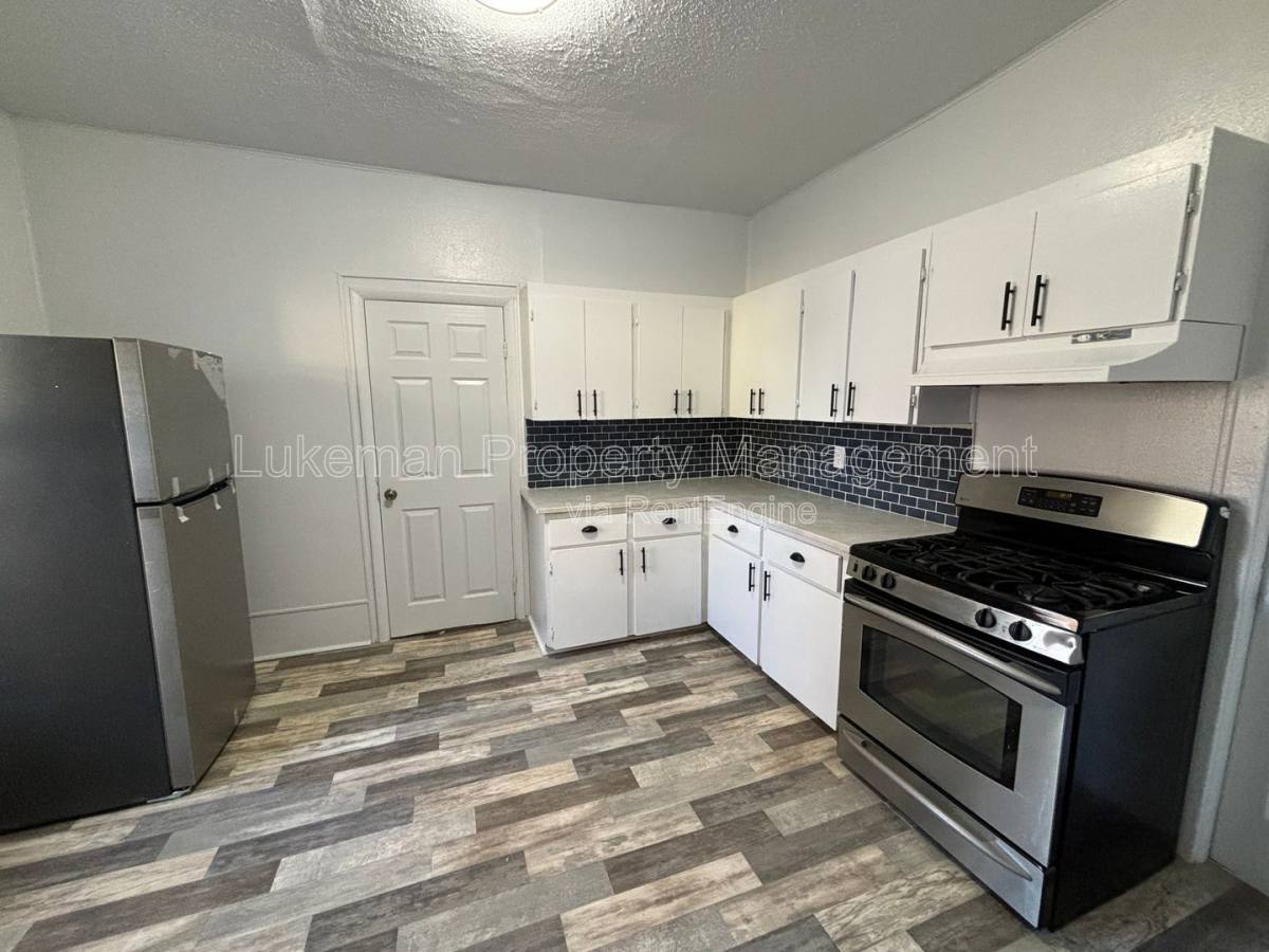 Apartment for rent at 515 Locust St #3, Kalamazoo, MI 49007