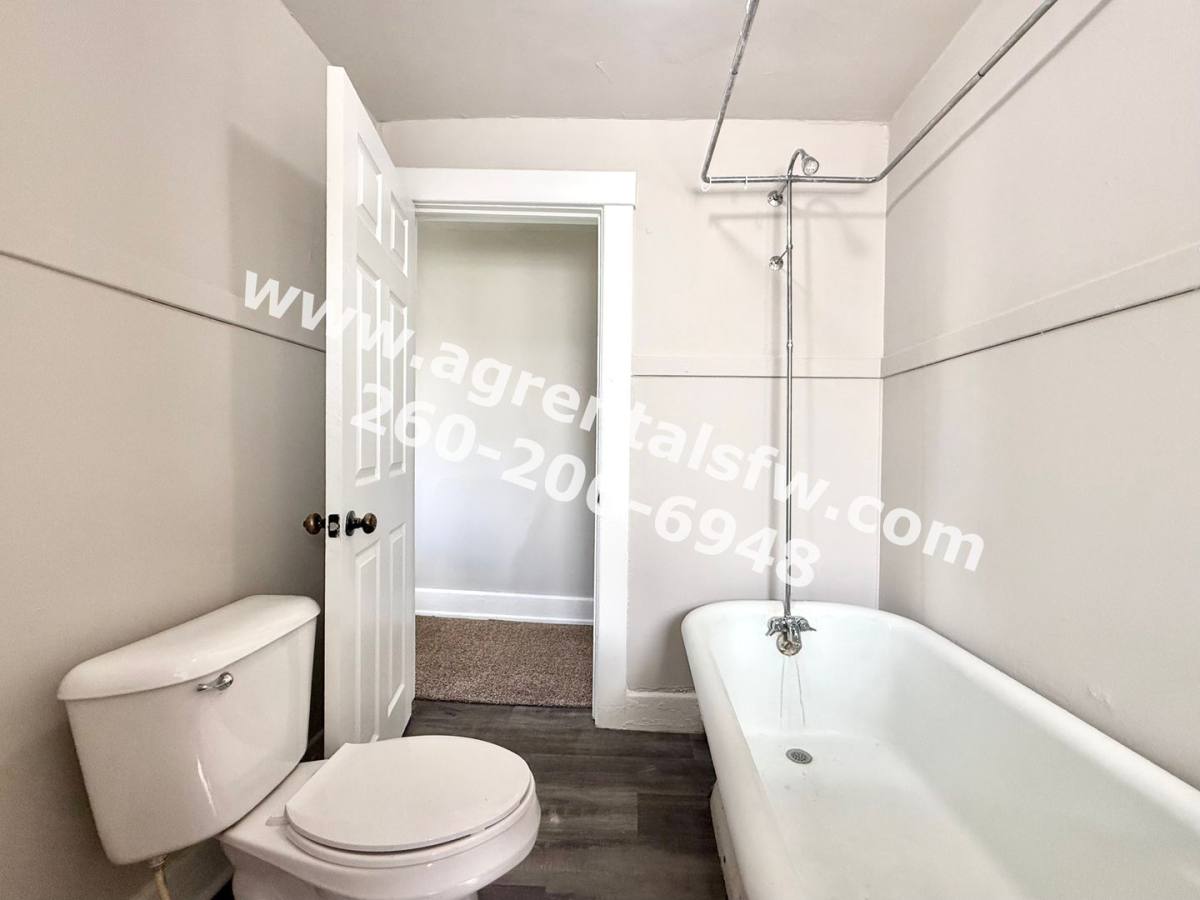 House for rent at 1023 Hamilton Ave, Fort Wayne, IN 46806